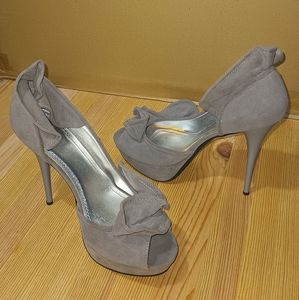 Shiekh Gray Pump Heels